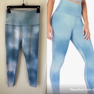 BEYOND YOGA BLUE TIE DYE HIGH WAISTED MIDI LEGGING